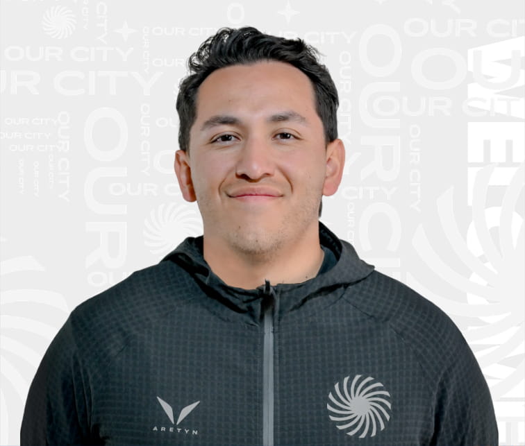 Coach Oz Chichia