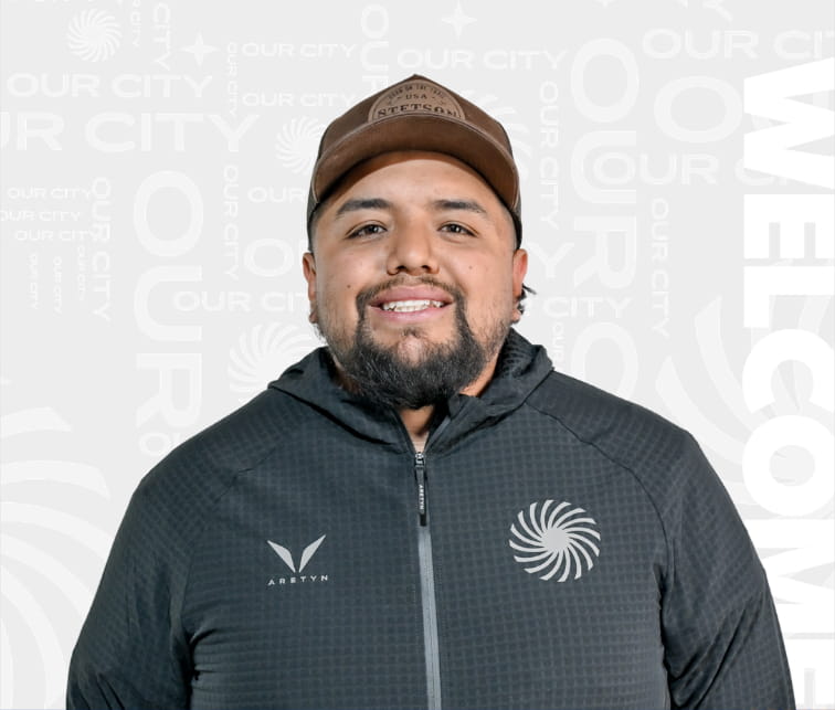 Coach Albert Mincitar